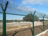 专业生产监狱防攀爬钢网墙 戒毒所围栏网 防逃脱隔离网